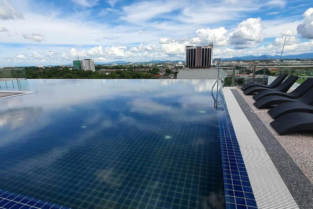 Kozi Square New Sgh Cozy Home Lv7D Kuching Exterior photo